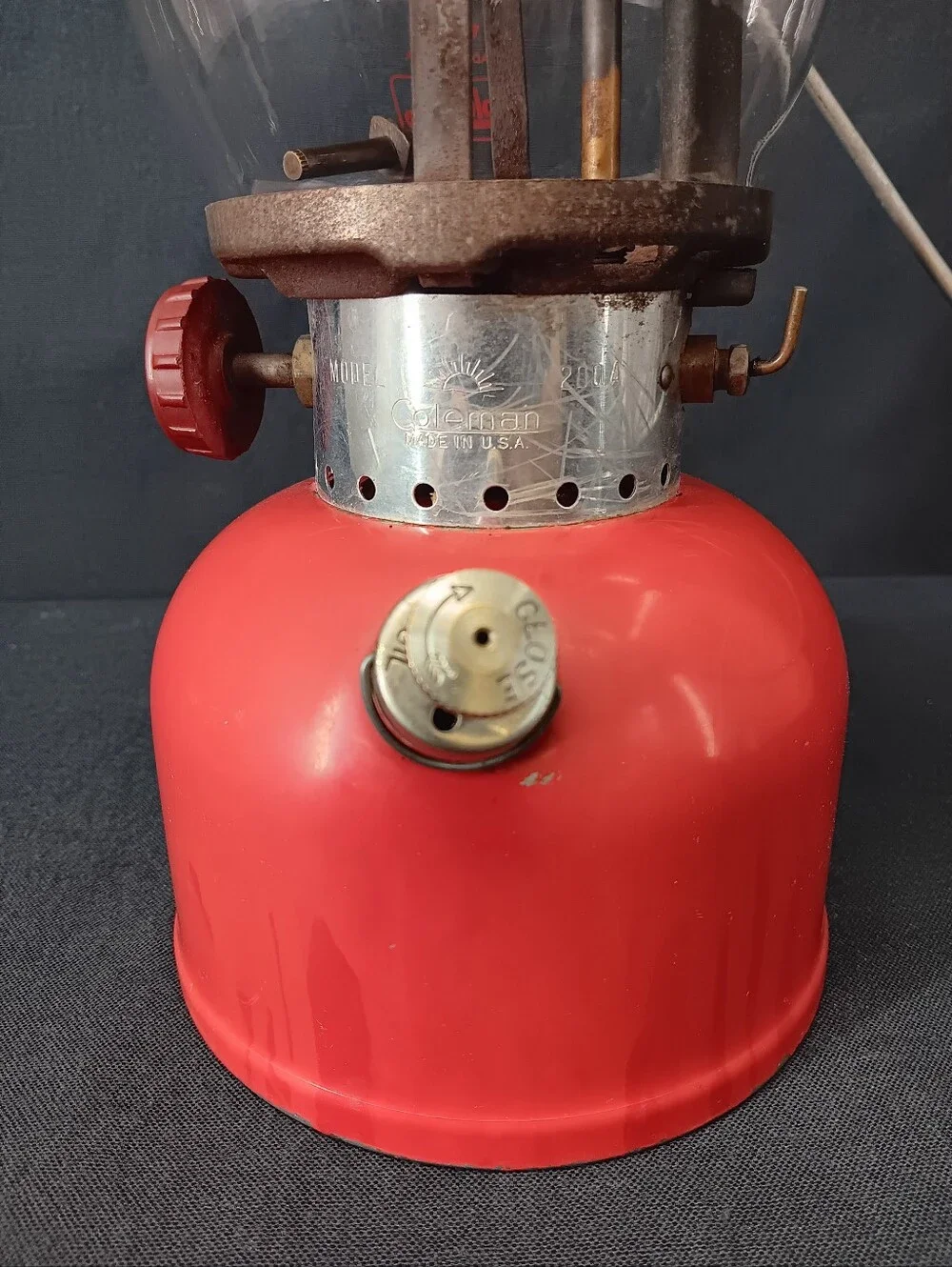 Tested 1966 Coleman 200A Gas Lantern Camp Red Pyrex Globe With Caddy Serviced